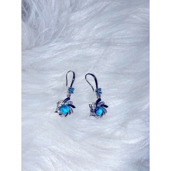 Elegant water drop Zircon blue plated, floral earrings - Picture 3 of 3